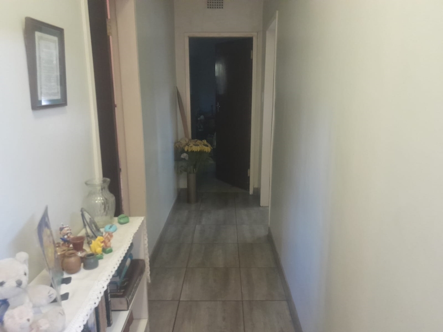 3 Bedroom Property for Sale in Rustenburg Central North West